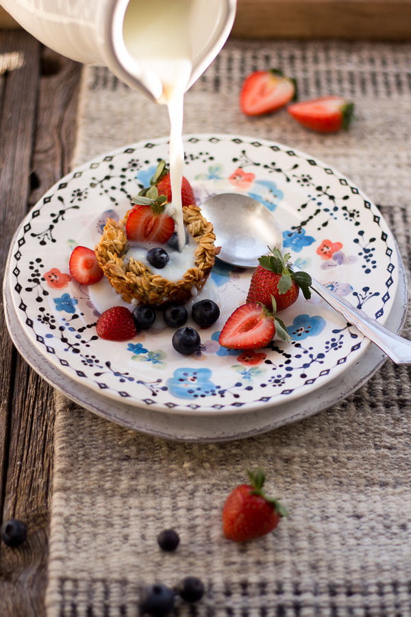 Oatmeal Raisin Cookie Breakfast Cereal Cups.